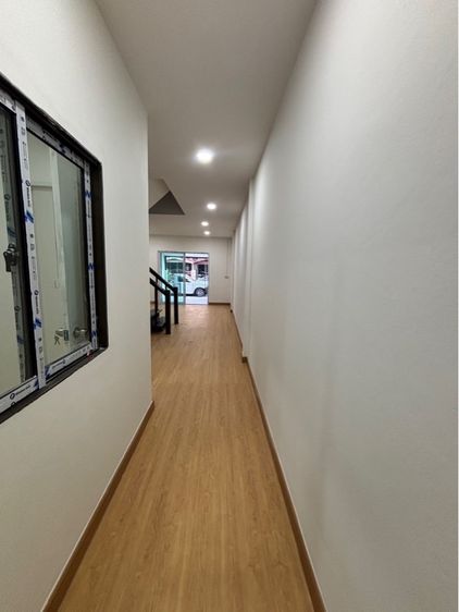 Land and Houses ใช่ ทาวน์เฮ้าส์รีโนเวทใหม่ หมู่บ้านบุศรินทร์ รูปที่ 3