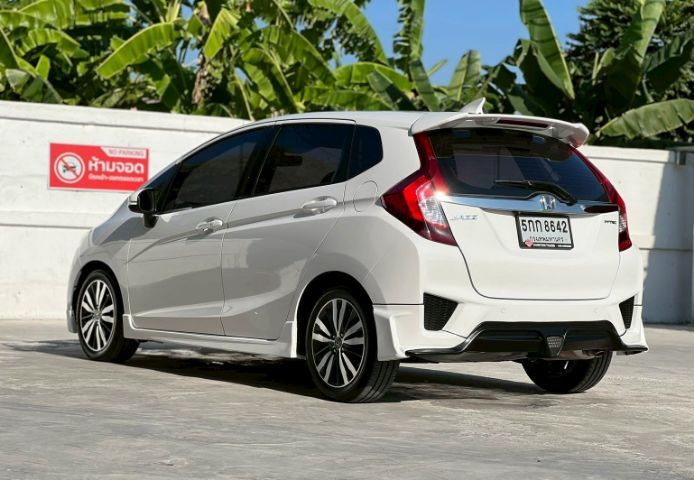 Honda Jazz 2016 1.5 SV i-VTEC เบนซิน เกียร์อัตโนมัติ ขาว รูปที่ 2