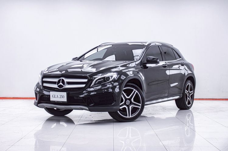 รถ Mercedes-Benz GLA-Class GLA250 สี ดำ