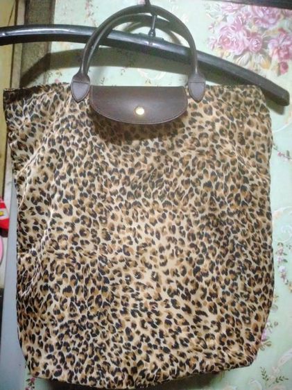 กระเป๋าลายเสือเมดอินอิตาลี