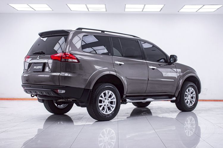 Mitsubishi Pajero Sport 2015 2.5 GT Utility-car ดีเซล ไม่ติดแก๊ส เกียร์อัตโนมัติ น้ำตาล รูปที่ 4