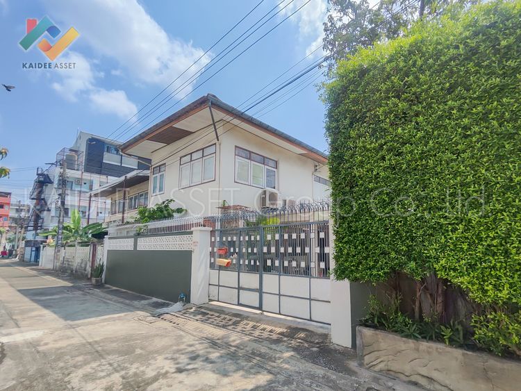 มีบางส่วน สร้างเสร็จก่อน 2010 บ้านเดี่ยว ซอย จรัญสนิทวงศ์ 65 ใกล้ รถไฟฟ้า MRT สิรินธร รูปที่ 2