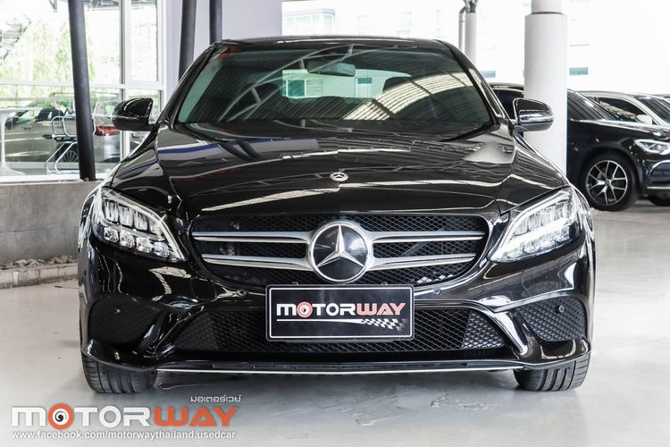 Mercedes-Benz C-Class 2024 C300 Sedan ปลั๊กอินไฮบริด (PHEV) เกียร์อัตโนมัติ ดำ รูปที่ 3