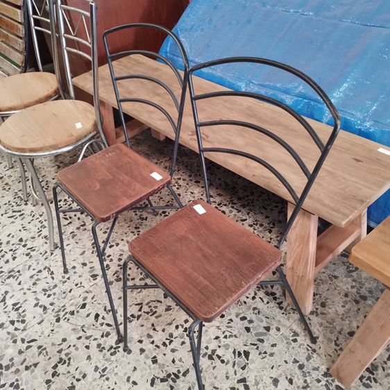 เก้าอี้งานไม้เก่า เหล็กแข็งแรง