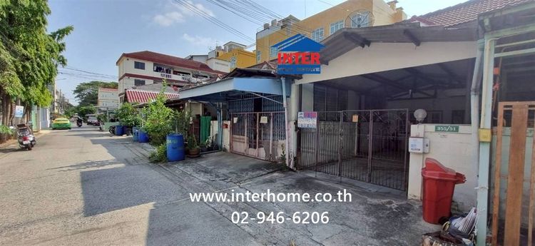 ทาวน์เฮ้าส์ 2 ชั้น 21.6 ตร.ว. ทาวน์เฮ้าส์ ซอยลาดพร้าว122 แยก19, 25 ใกล้สนามกีฬาแห่งประเทศไทย ถนนลาดพร้าว ถนนรามคำแหง เขตบางกะปิ กรุงเทพ