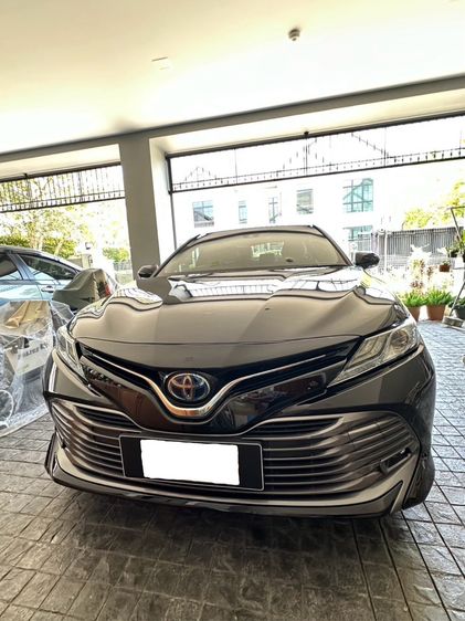 รถ Toyota Camry 2.5 Hybrid สี ดำ