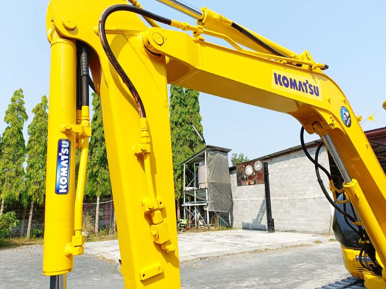  รถขุด แบคโฮ  Komatsu PC40MR  ขนาด 4 ตัน   คอนโทรลน้ำมัน ปั๊มนิ้ว แทรคยาง มีไลน์ไปป์ปิ้ง รูปที่ 17