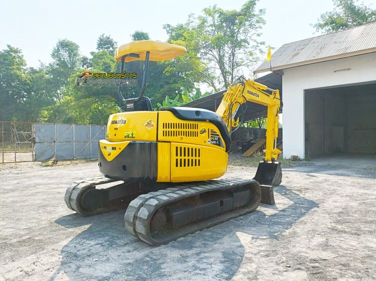  รถขุด แบคโฮ  Komatsu PC40MR  ขนาด 4 ตัน   คอนโทรลน้ำมัน ปั๊มนิ้ว แทรคยาง มีไลน์ไปป์ปิ้ง รูปที่ 6
