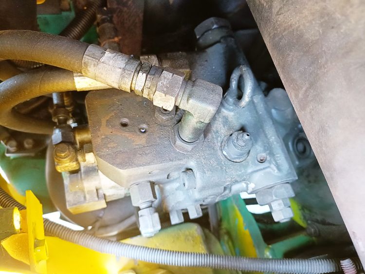  รถขุด แบคโฮ  Komatsu PC40MR  ขนาด 4 ตัน   คอนโทรลน้ำมัน ปั๊มนิ้ว แทรคยาง มีไลน์ไปป์ปิ้ง รูปที่ 13