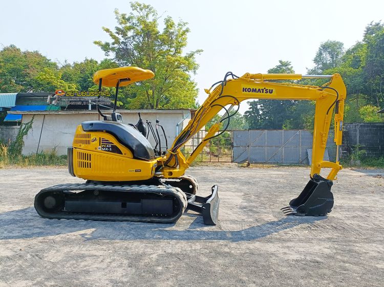  รถขุด แบคโฮ  Komatsu PC40MR  ขนาด 4 ตัน   คอนโทรลน้ำมัน ปั๊มนิ้ว แทรคยาง มีไลน์ไปป์ปิ้ง รูปที่ 5