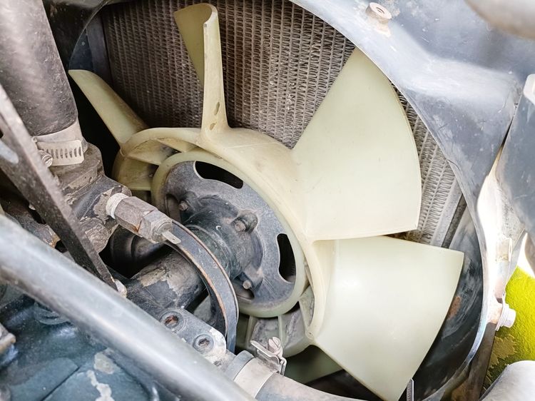  รถขุด แบคโฮ  Komatsu PC40MR  ขนาด 4 ตัน   คอนโทรลน้ำมัน ปั๊มนิ้ว แทรคยาง มีไลน์ไปป์ปิ้ง รูปที่ 14