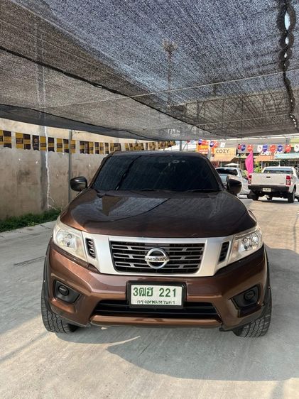 Nissan Navara 2015 2.5 E Pickup ดีเซล ไม่ติดแก๊ส เกียร์ธรรมดา น้ำตาล