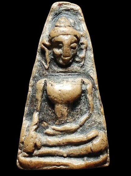 พระผงสุพรรณเนื้อดินครับ