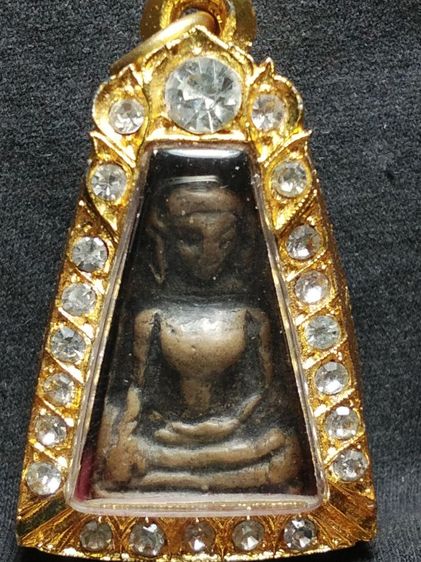 พระผงสุพรรณเนื้อดินครับ รูปที่ 4
