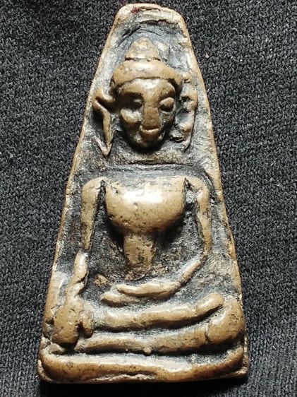 พระผงสุพรรณเนื้อดินครับ รูปที่ 15