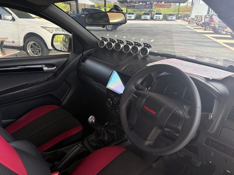 Isuzu D-MAX 2014 2.5 X-Series Pickup ดีเซล ไม่ติดแก๊ส เกียร์ธรรมดา ดำ รูปที่ 4