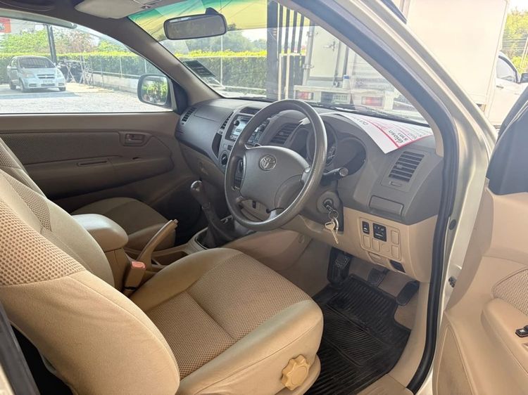 Toyota Hilux Vigo Champ 2010 Smart Cab 2.5 E Pickup ดีเซล ไม่ติดแก๊ส เกียร์ธรรมดา เทา รูปที่ 4