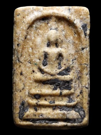 พระสมเด็จเนื้อหนึกนุ่มครับ