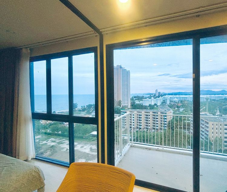 Charn Issara Development เลี้ยงสัตว์ได้ ตกแต่งครบ 🌊 Rare Item ขายคอนโด ชั้นบนสุด วิวทะเลพาโนรามา  The Blue Sapphire ชะอำ-หัวหิน (ทิวทะเลเวิลด์) รูปที่ 2