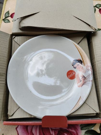 ชุดจาน โคคา โคลา คลาสสิค 1 ชุด มี 5 ลาย  รูปที่ 2