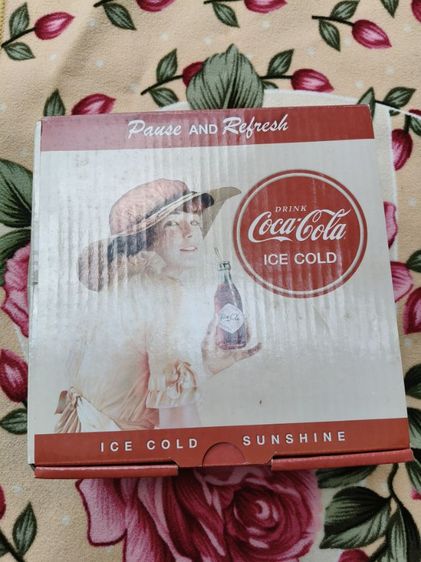 ชุดจาน โคคา โคลา คลาสสิค 1 ชุด มี 5 ลาย 