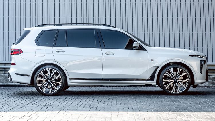 BMW X7 2024 3.0 xDrive40d M Sport 4WD Utility-car ดีเซล ไม่ติดแก๊ส เกียร์อัตโนมัติ ขาว รูปที่ 4