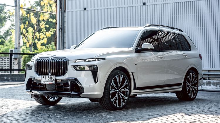 รถ BMW X7 3.0 xDrive40d M Sport 4WD สี ขาว