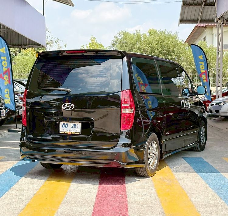 Hyundai H-1  2019 2.5 Deluxe Van ดีเซล ไม่ติดแก๊ส เกียร์อัตโนมัติ ดำ รูปที่ 3