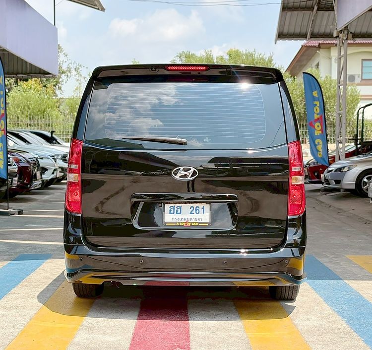 Hyundai H-1  2019 2.5 Deluxe Van ดีเซล ไม่ติดแก๊ส เกียร์อัตโนมัติ ดำ รูปที่ 4