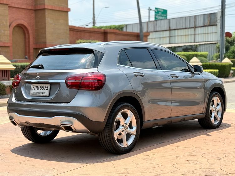 Mercedes-Benz GLA-Class 2018 GLA200 Utility-car เบนซิน เกียร์อัตโนมัติ เทา รูปที่ 4