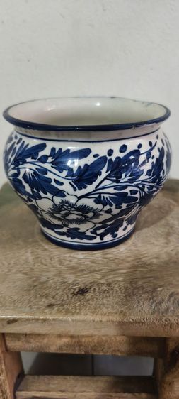 กระโถนกระเบื้องเก่า