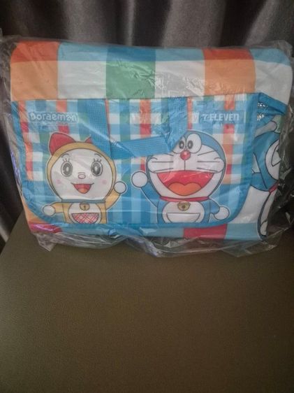 เสื่อผ้าปูนั่งโดเรมอน