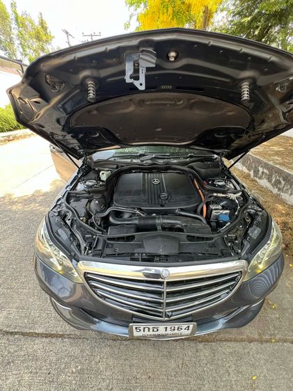 Mercedes-Benz E-Class 2015 E300 Sedan Hybrid (Diesel) เกียร์อัตโนมัติ เทา รูปที่ 4
