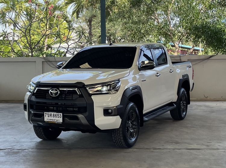 รถ Toyota Hilux Revo Double Cab 2.4 Entry Prerunner สี ขาว