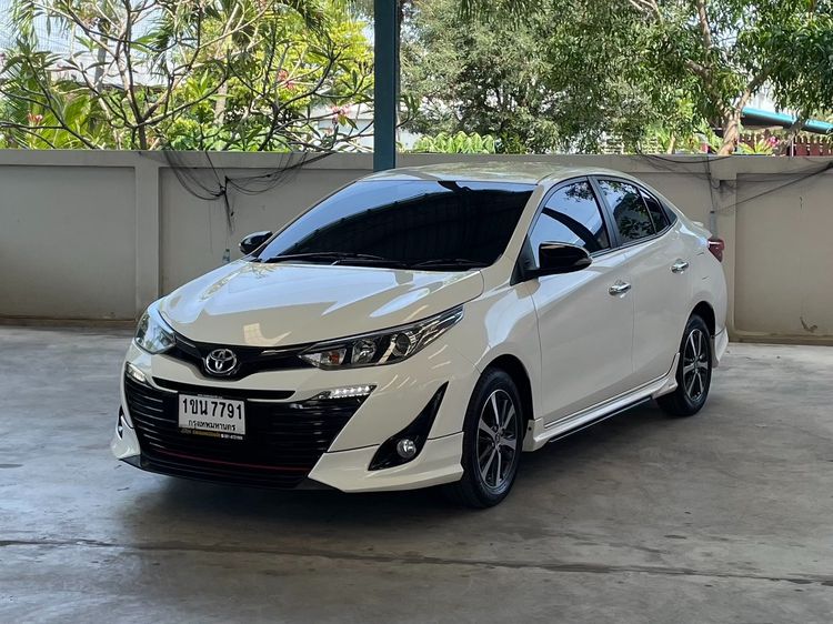 Toyota Yaris ATIV 2020 1.2 High Sedan เบนซิน ไม่ติดแก๊ส เกียร์อัตโนมัติ ขาว