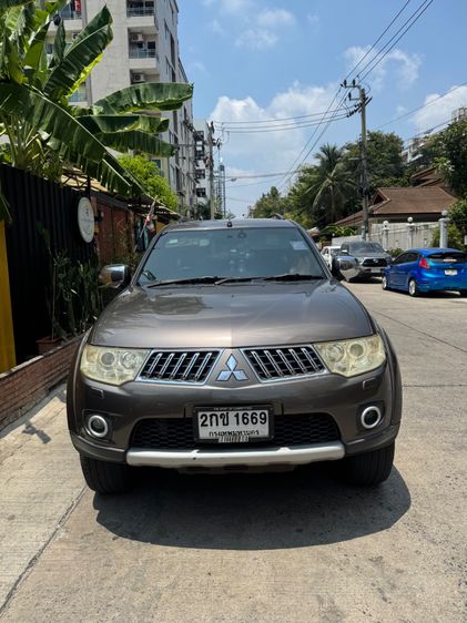 รถ Mitsubishi Pajero 2.5 VG Turbo สี น้ำตาล