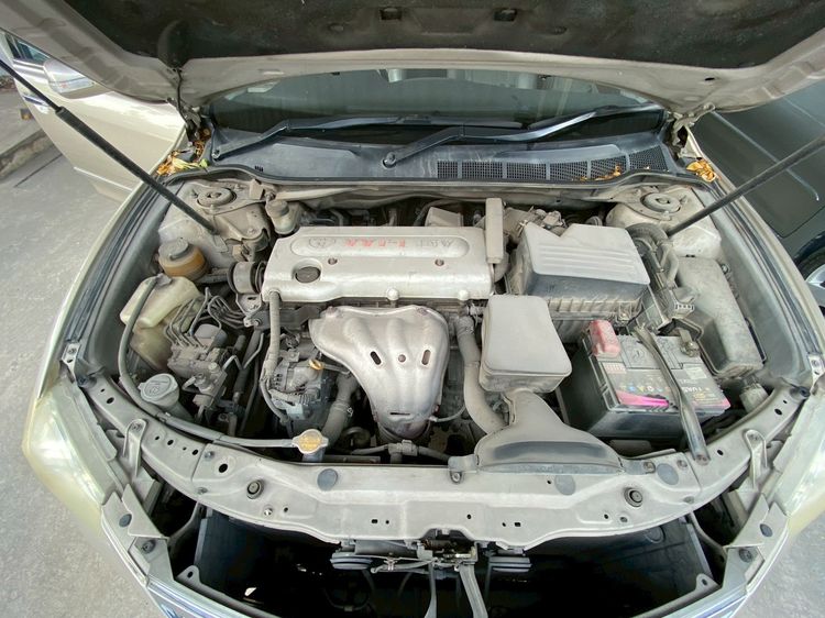 รถ Toyota Camry 2.0 G สี บรอนซ์ทอง