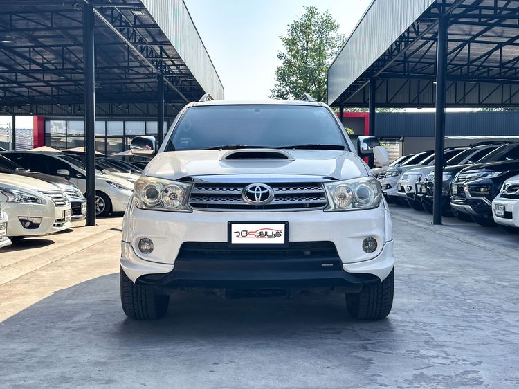 Toyota Fortuner 2010 3.0 TRD Sportivo 4WD Utility-car ดีเซล เกียร์อัตโนมัติ ขาว รูปที่ 2