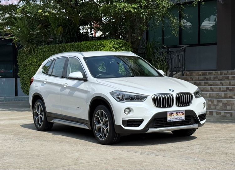 BMW X1 2018 2.0 sDrive18i Utility-car เบนซิน ไม่ติดแก๊ส เกียร์อัตโนมัติ ขาว