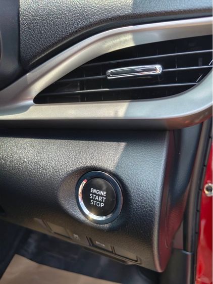 Toyota Yaris ATIV 2018 1.2 G Sedan เบนซิน ไม่ติดแก๊ส เกียร์อัตโนมัติ แดง รูปที่ 3