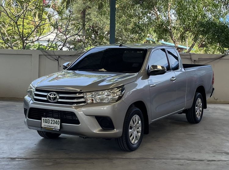 รถ Toyota Hilux Revo 2.4 J Plus สี บรอนซ์เงิน