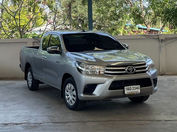 Toyota Hilux Revo 2017 2.4 J Plus Pickup ดีเซล ไม่ติดแก๊ส เกียร์ธรรมดา บรอนซ์เงิน รูปที่ 3