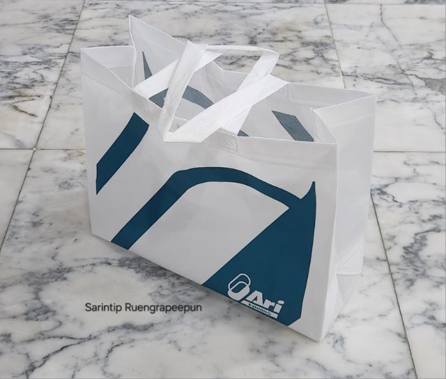 ARI RUNNING SPUNBOND BAG ถุงผ้าอเนกประสงค์ สีขาว จาก Ari Running Shop ขนาดใหญ่ 40×33.5×15 ซม.(16"×13"×6") รูปที่ 7
