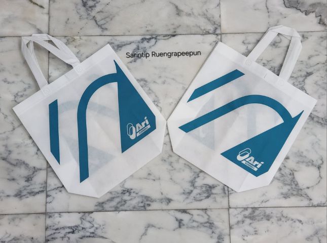 ARI RUNNING SPUNBOND BAG ถุงผ้าอเนกประสงค์ สีขาว จาก Ari Running Shop ขนาดใหญ่ 40×33.5×15 ซม.(16"×13"×6") รูปที่ 15