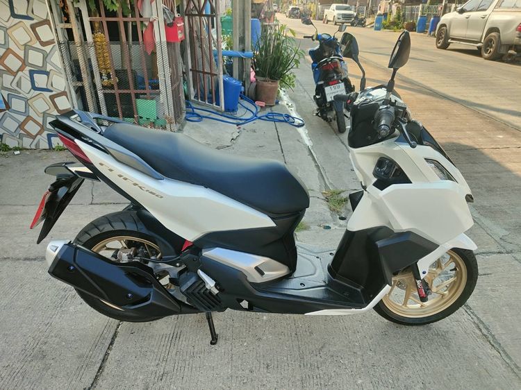 🛵ยังไงก็ขาย CLICK160 i ปี 65 เครื่องดี สีสวย สตาร์ทมือ กุญแจรีโมท เล่มชุดโอนครบ+เปลี่ยนถ่ายน้ำมันเครื่องฟรี ส่งฟรี30 ก.ม รูปที่ 3