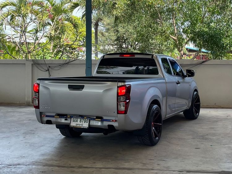 Isuzu D-MAX 2022 1.9 S Pickup ดีเซล ไม่ติดแก๊ส เกียร์ธรรมดา บรอนซ์เงิน รูปที่ 2