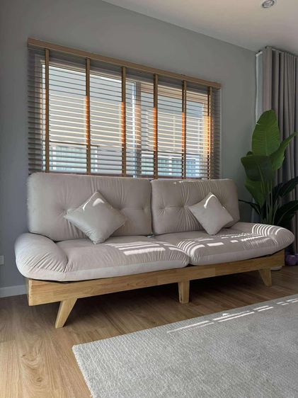 โซฟา Japandi ไม้ เบาะครีม สภาพใหม่มาก รูปที่ 3