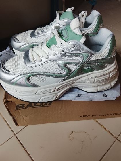 รองเท้า ใส่ดีใส่สบาย