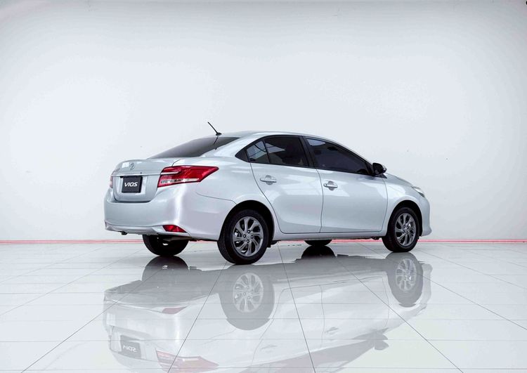 Toyota Vios 2022 1.5 Mid Sedan เบนซิน ไม่ติดแก๊ส เกียร์อัตโนมัติ เทา รูปที่ 4