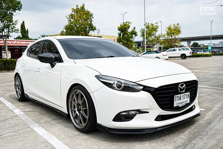 Mazda Mazda3 2018 2.0 S Sports Sedan เบนซิน ไม่ติดแก๊ส เกียร์อัตโนมัติ ขาว รูปที่ 3